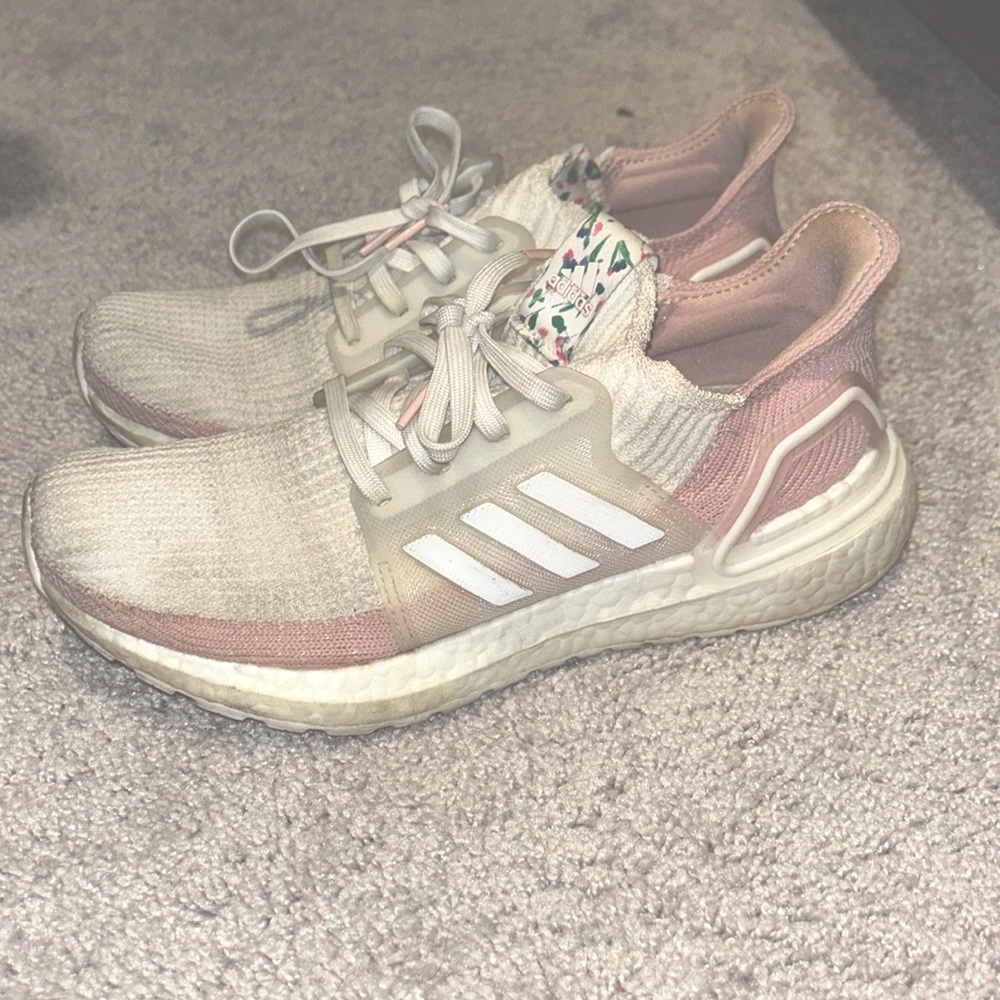 ADIDAS ULTRABOOST WHITE WITH PINK